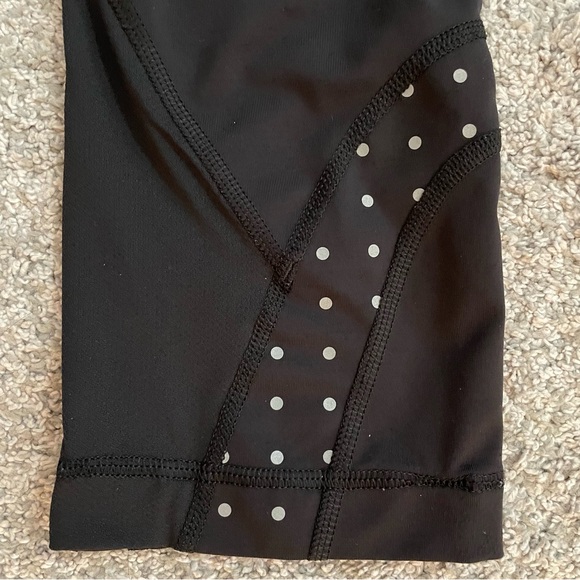 Lululemon Run Inspire Crop Women's Size 6 Black White Dots Leggings - Picture 3 of 13